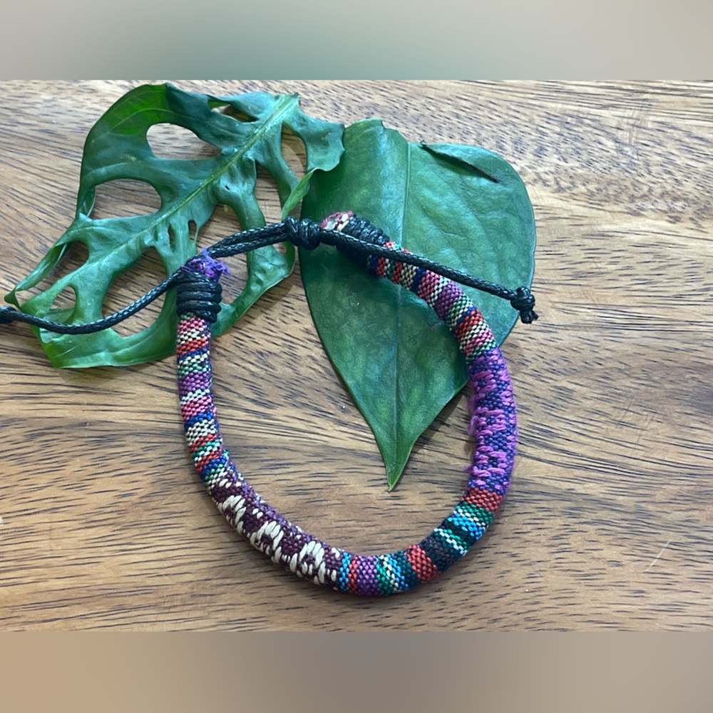 Adjustable bracelet